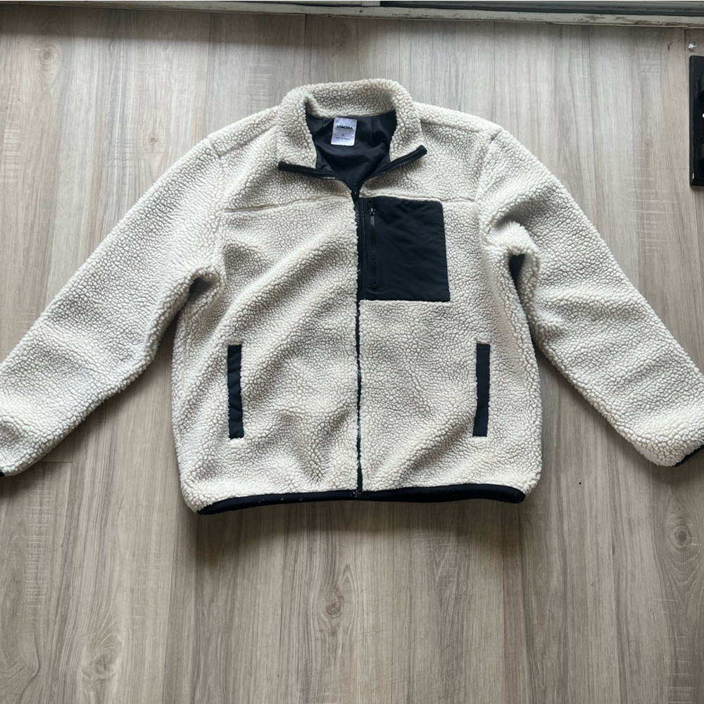Men's Cream Sherpa Jacket with Black Accents